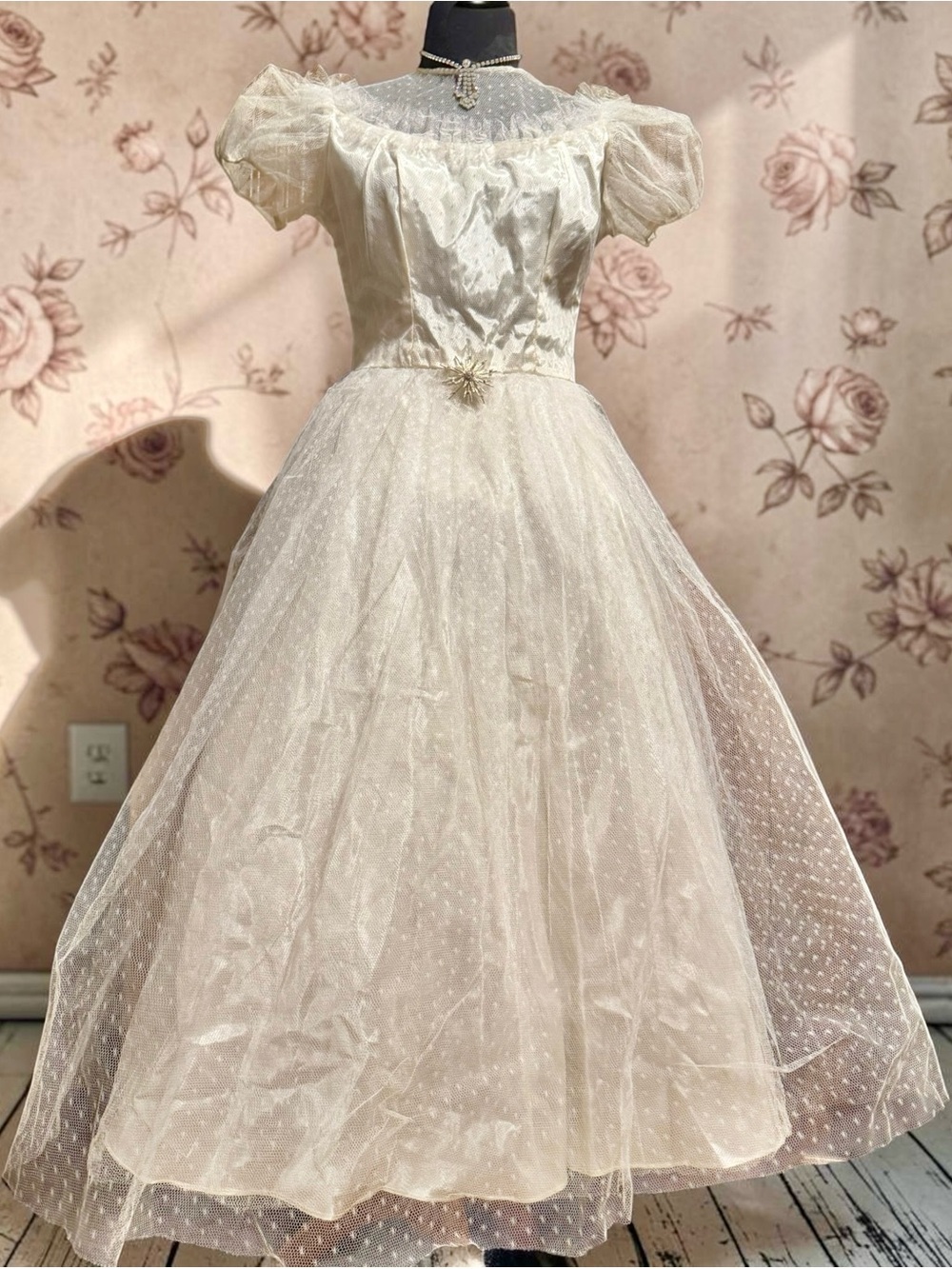 Amazing pristine 1950’s cupcake white swill for wedding dress and matching veil